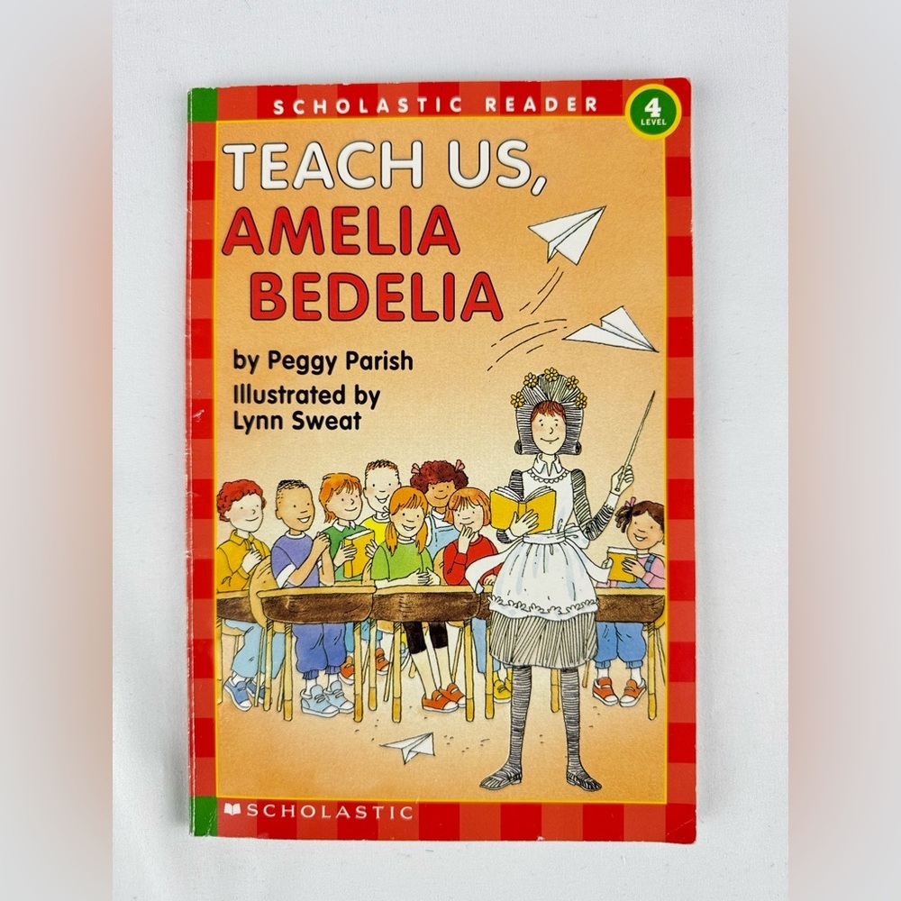 Vintage 90’s First Print Teach Us, Amelia Bedelia Book